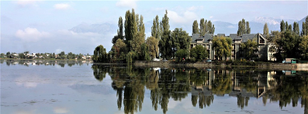 Life on Dal Lake: A Documentary on Srinagar's Houseboats